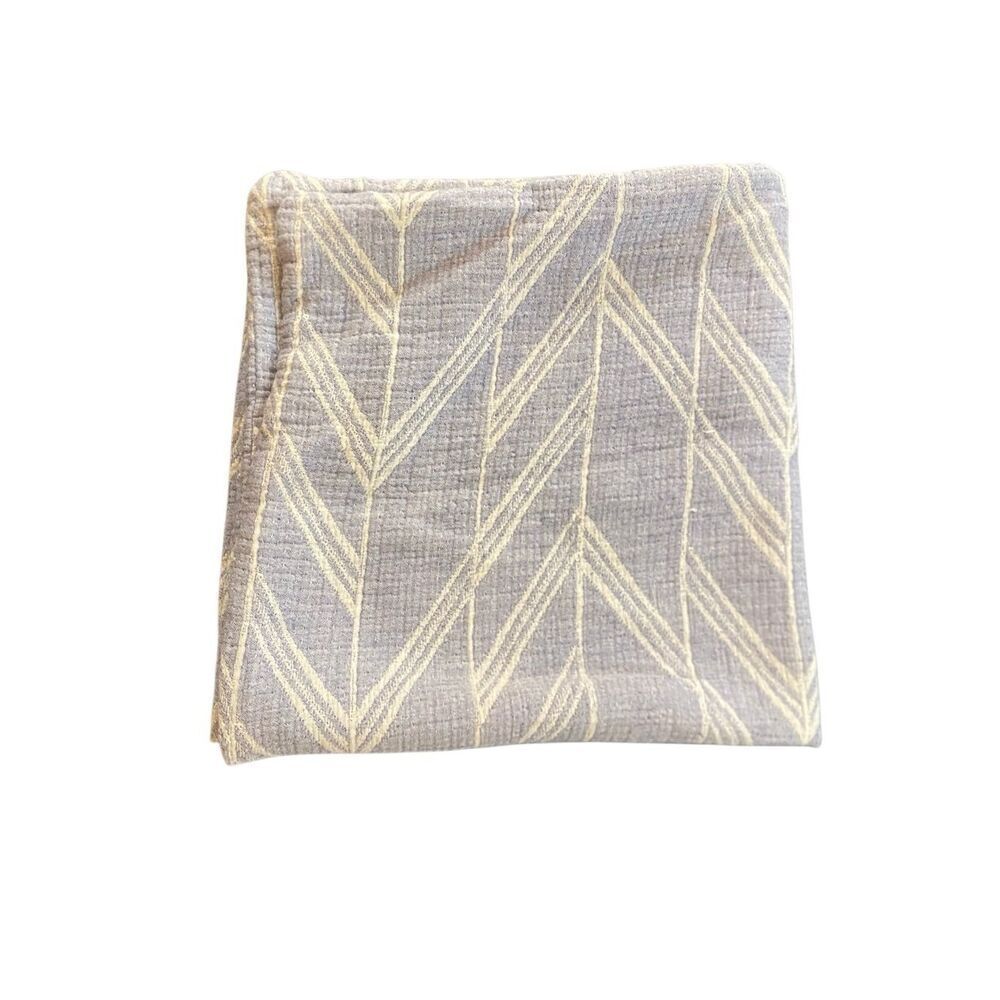 Piu Belle 100% cotton white blue pillow sham zipper chevron pattern